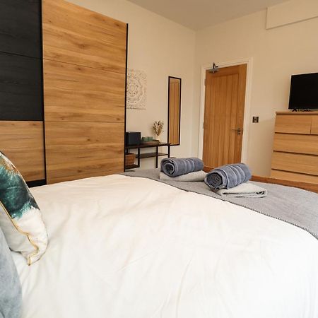 Aqua Nest Eastbourne - En-Suite, Free Parking, Kitchen Exterior photo