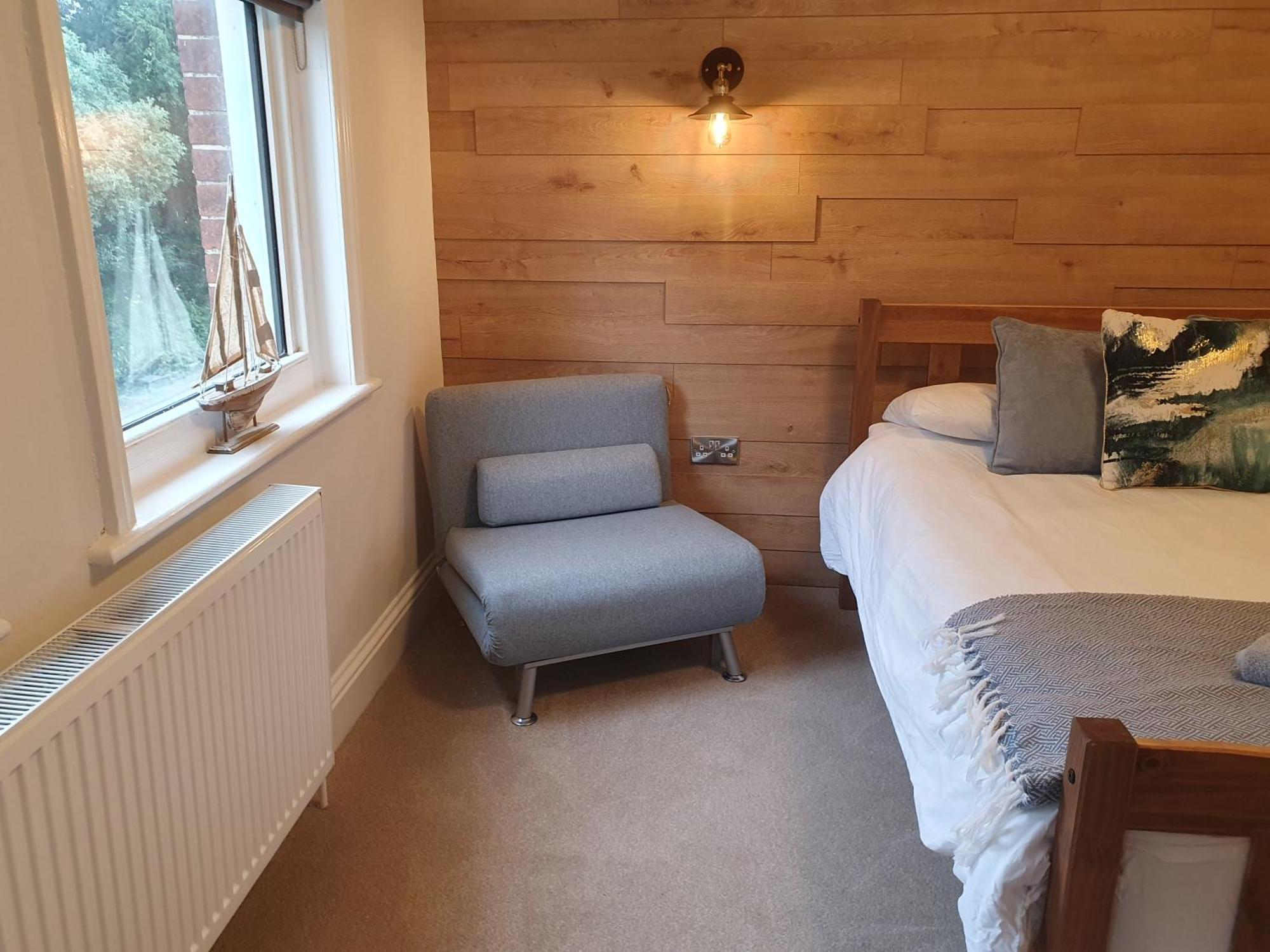Aqua Nest Eastbourne - En-Suite, Free Parking, Kitchen Exterior photo
